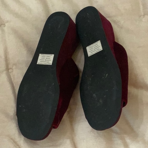 Jeffrey Campbell Red  Wedge Velvet  Slide Size 8 - Picture 5 of 5